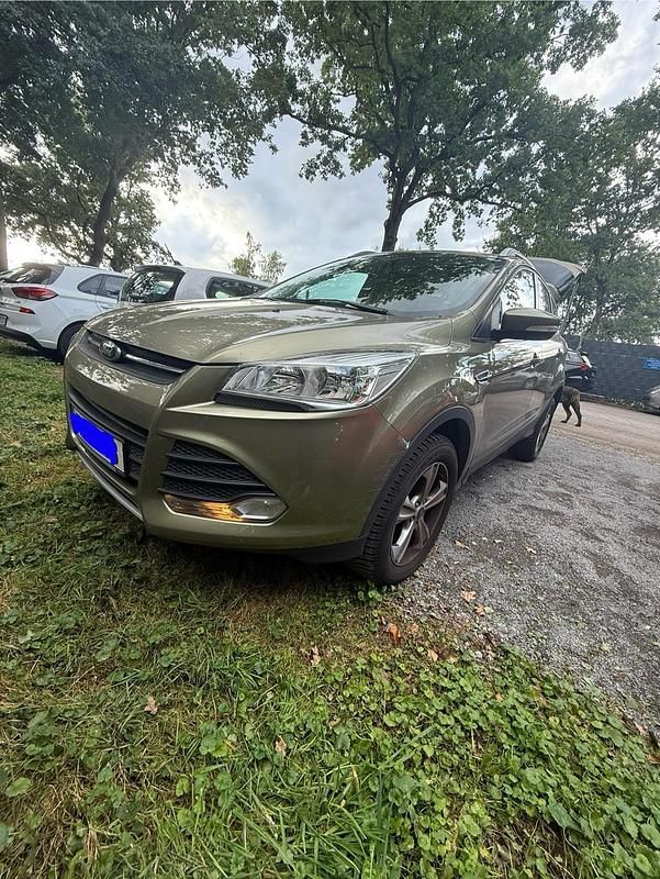 Braun Gebraucht 2014 Ford Kuga SUV | 10.550 € (Superpreis) - Bild 1/4