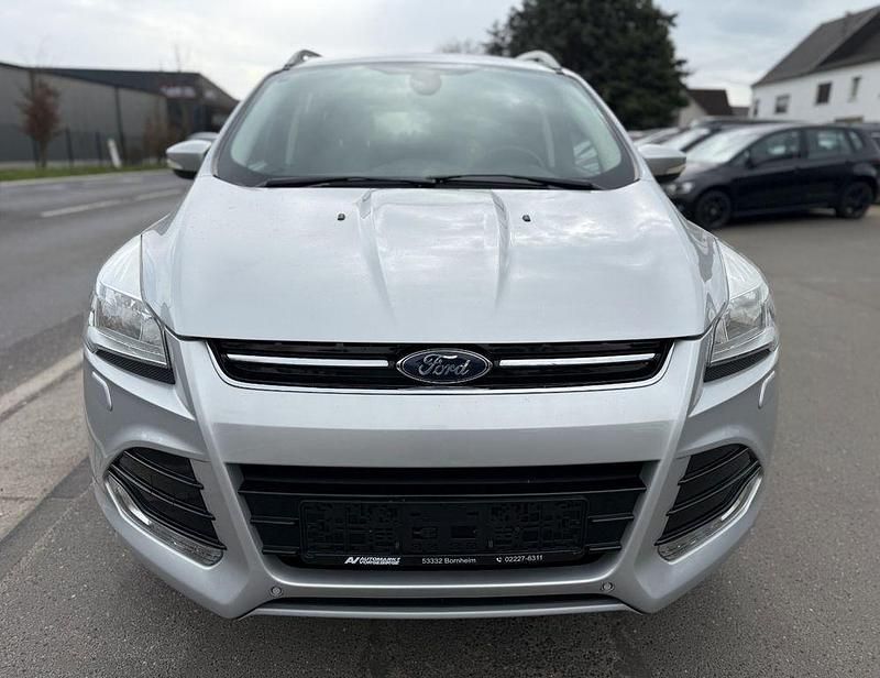 Gebraucht Ford Kuga Titanium 150 PS (110 kW) 2015 Silber SUV
