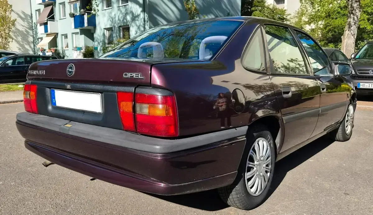 Gebraucht Opel Vectra 71 PS (52 kW) 1995 Rot Limousine