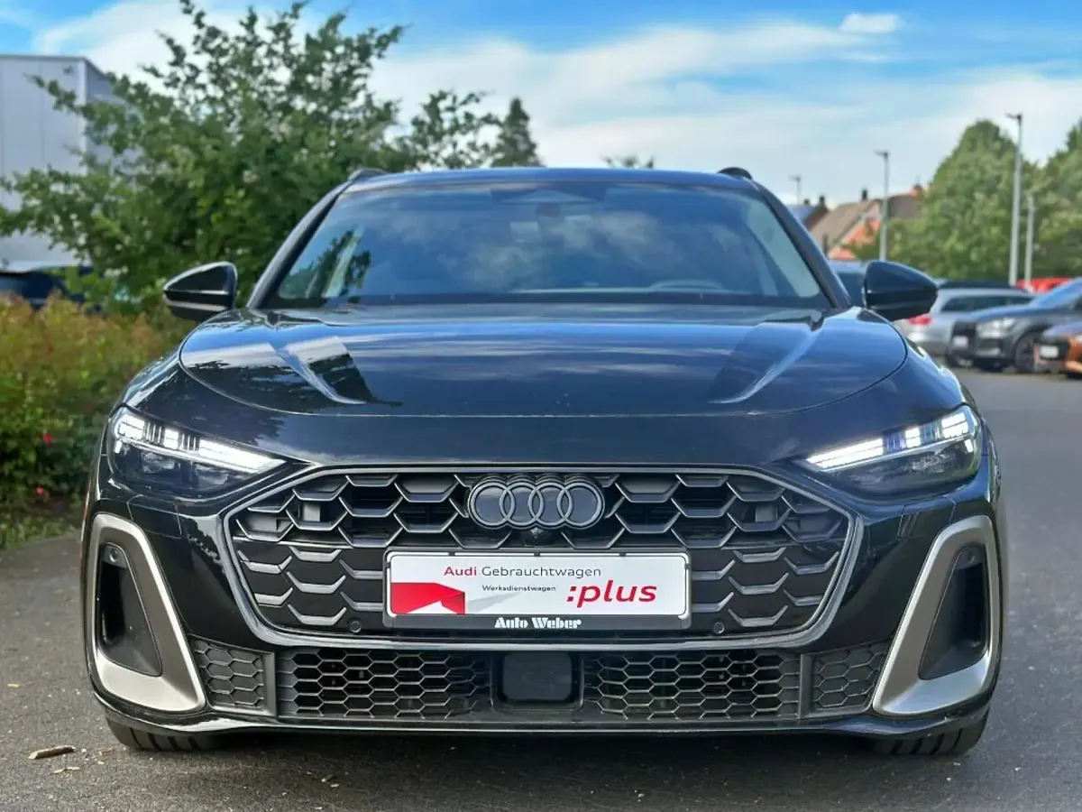 Gebraucht Audi A5 Ambiente 204 PS (150 kW) 2025 Mythosschwarz metallic Kombi
