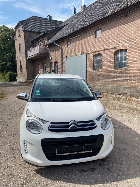 Weiß Gebraucht 2016 Citroën C1 SELECTION Kleinwagen | 4.800 € (Guter Preis) - Bild 1/4