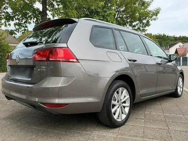 Second-hand VW Golf VII LOUNGE 110 CP (80 kW) 2015 Gri Break
