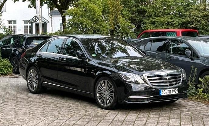 Schwarz Gebraucht 2017 Mercedes S400 Limousine | 42.500 € (Fairer Preis) - Bild 1/4