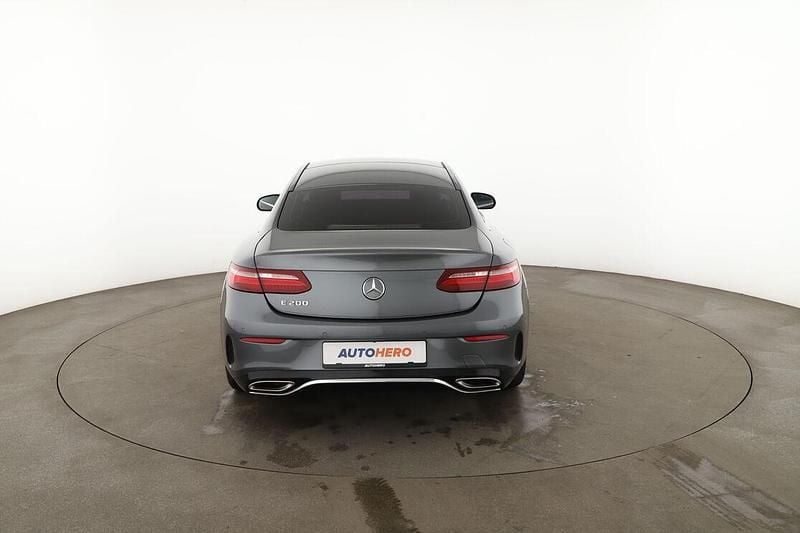 Gebraucht Mercedes E200 AMG line 197 PS (144 kW) 2020 Grau Coupé