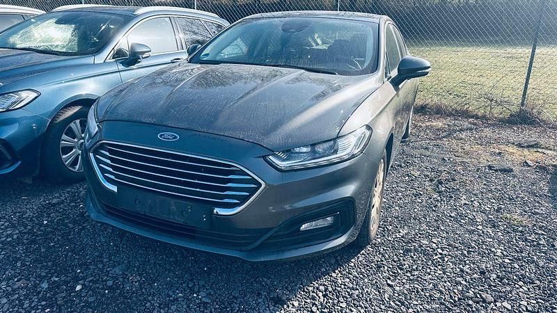 Gebraucht Ford Mondeo 150 PS (110 kW) 2020 Grau Limousine
