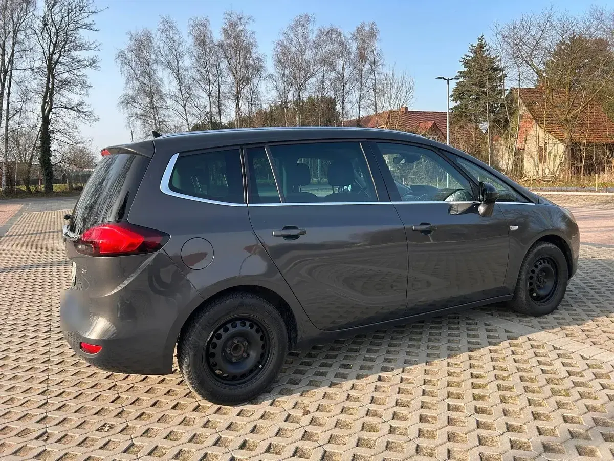 Gebraucht Opel Zafira Tourer Edition 131 PS (96 kW) 2015 Grau Van / Kleinbus