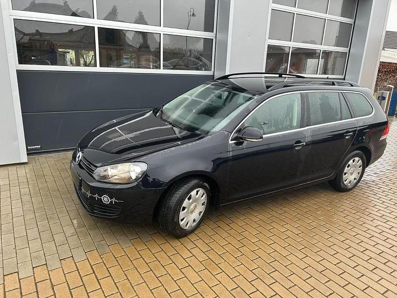 Gebraucht VW Golf VI Comfortline 105 PS (77 kW) 2011 Schwarz Kleinwagen