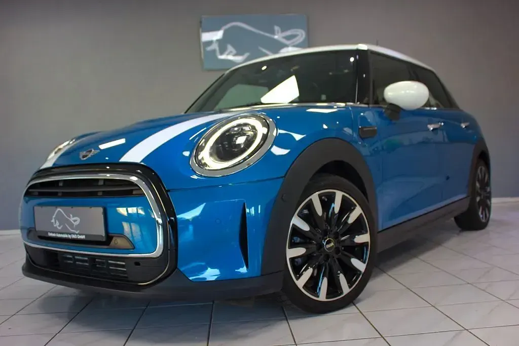 Używany Mini Cooper 136 KM (100 kW) 2023 Niebieski Hatchback