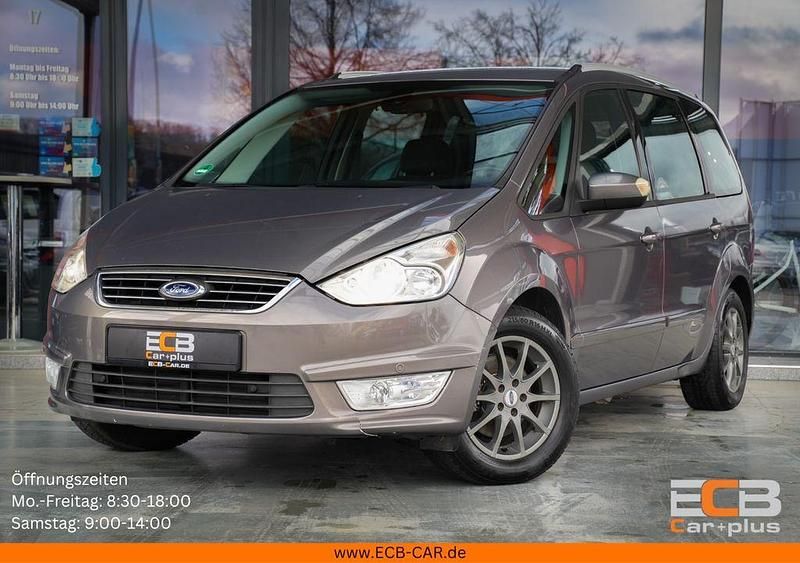 Gebraucht Ford Galaxy Trend 116 PS (85 kW) 2011 Braun Van / Kleinbus