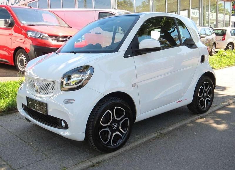 Kristallweiss Gebraucht 2016 Smart ForTwo Coupé Prime Coupé | 8.599 € (Fairer Preis) - Bild 1/4