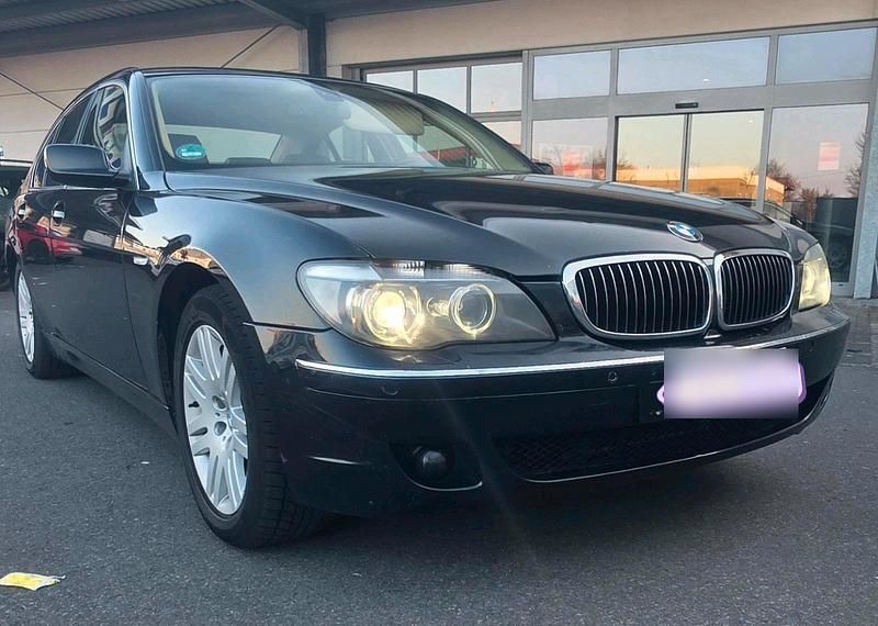 Schwarz Gebraucht 2006 BMW 740 Limousine | 3.990 € (Fairer Preis) - Bild 1/4