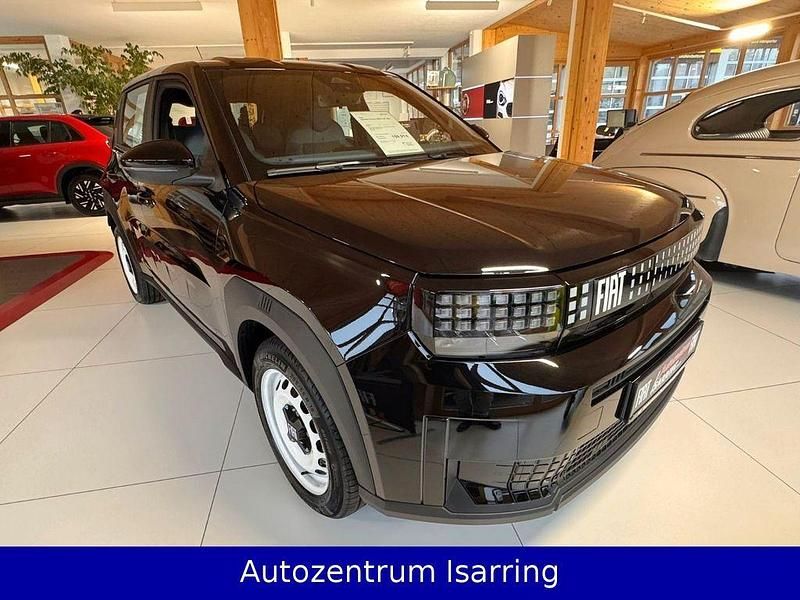 Schwarz Neu 2026 Fiat Grande Panda Red Kleinwagen | 22.999 € (Guter Preis) - Bild 1/4