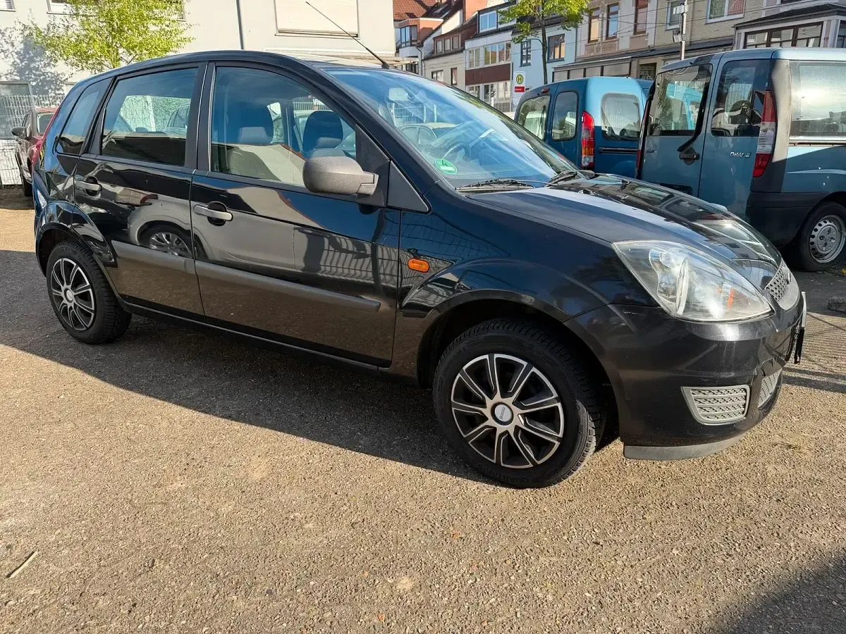 Gebraucht Ford Fiesta 75 PS (55 kW) 2007 Schwarz Kleinwagen