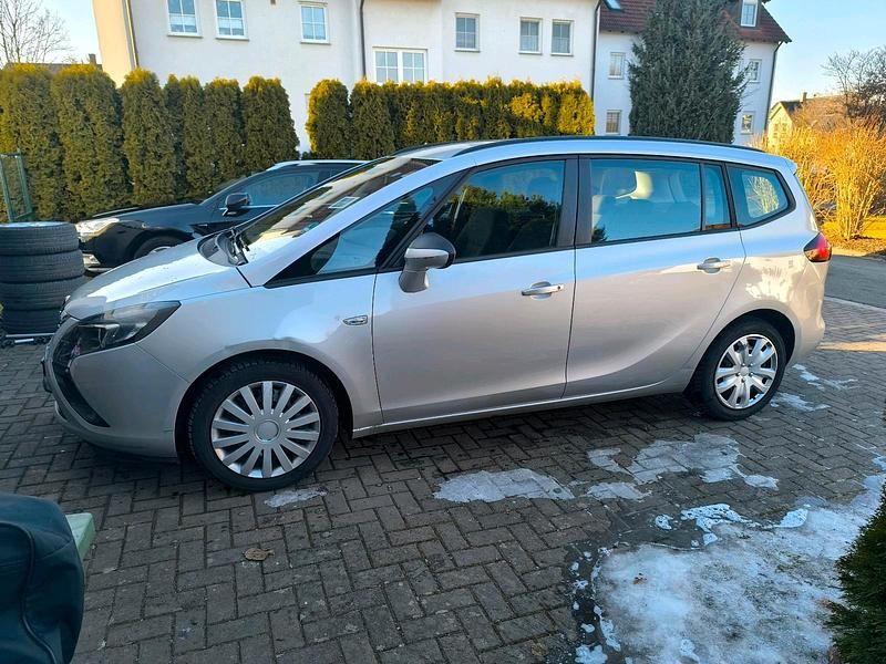 Gebraucht Opel Zafira 170 PS (125 kW) 2014 Silber Van / Kleinbus