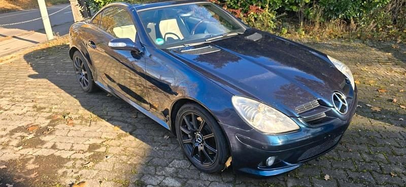 Gebraucht Mercedes SLK350 Style 272 PS (200 kW) 2004 Blau Cabrio