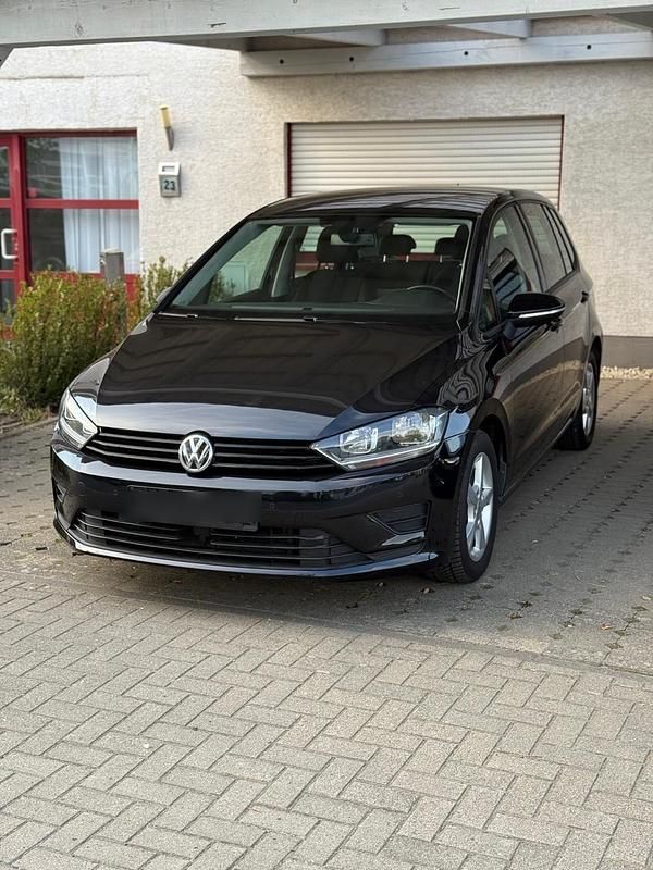 Schwarz Gebraucht 2016 VW Golf Sportsvan Sport Van / Kleinbus | 7.490 € (Guter Preis) - Bild 1/4