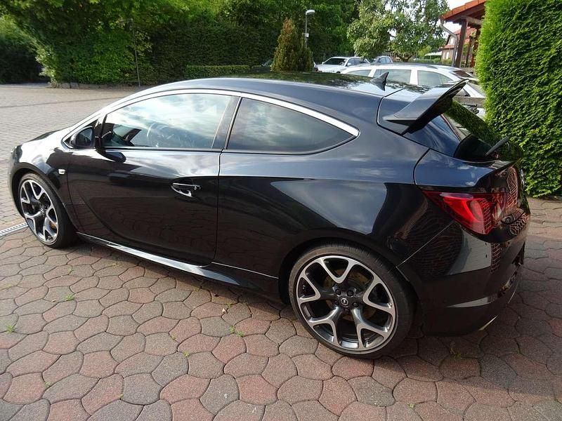 Gebraucht Opel Astra GTC OPC 280 PS (205 kW) 2014 Schwarz Limousine