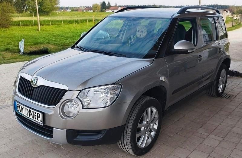 Gebraucht Skoda Yeti 110 PS (80 kW) 2011 Grau SUV