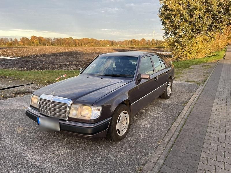 Gebraucht 1993 Mercedes 200 Limousine | 5.000 € - Bild 1/4