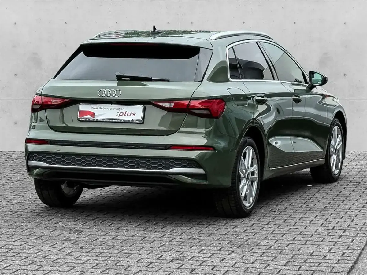 Używany Audi A3 Performance 204 KM (150 kW) 2025 Zielony Sedan/Limuzyna