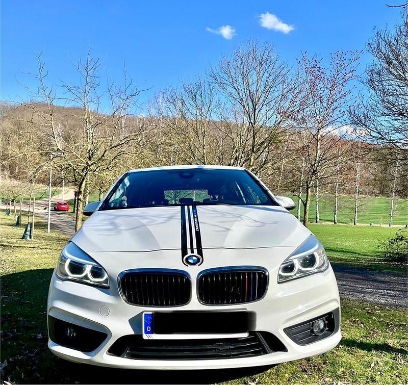 Gebraucht BMW 220 Active Tourer Sport Line 192 PS (141 kW) 2015 Weiß Van / Kleinbus