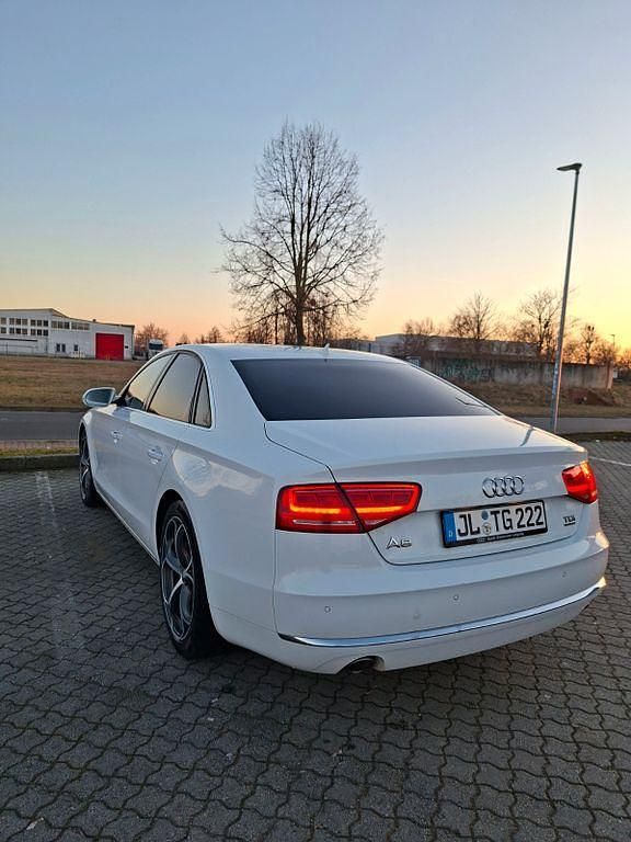 Second-hand Audi A8 Ambiente 351 CP (258 kW) 2011 Alb Berlinǎ
