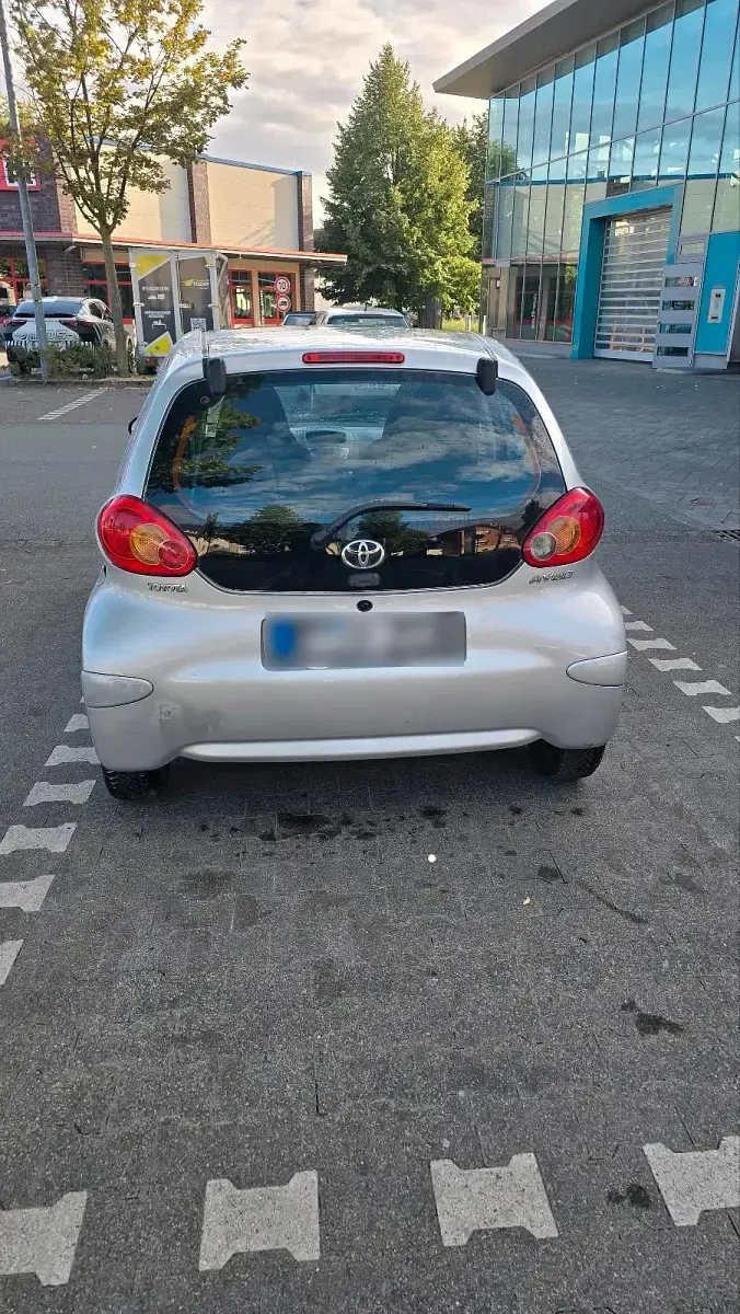 Gebraucht Toyota Aygo 68 PS (50 kW) 2006 Grau Kleinwagen