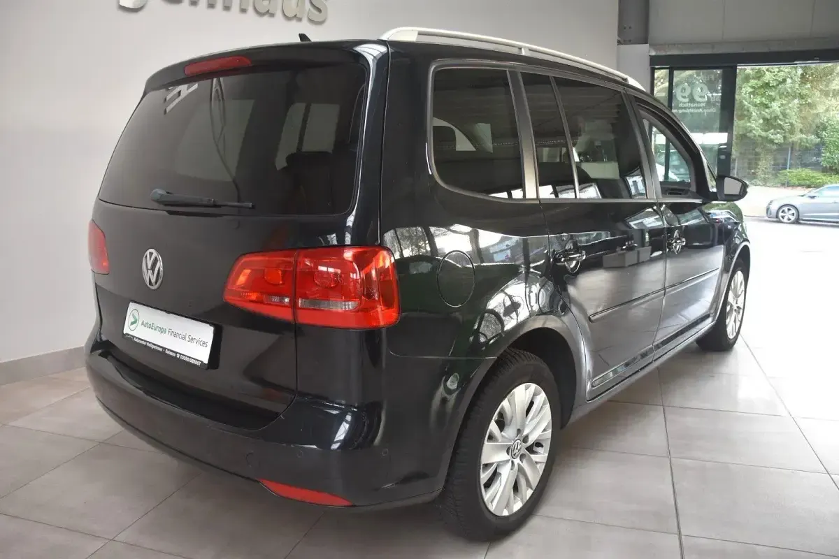 Gebraucht VW Touran Life 105 PS (77 kW) 2014 Other Van / Kleinbus