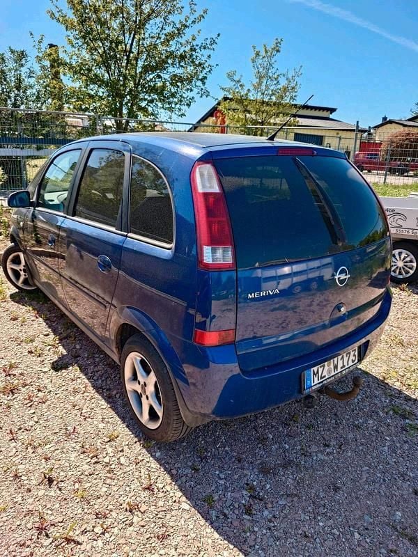 Second-hand Opel Meriva 101 CP (74 kW) 2003 Albastru Monovolum