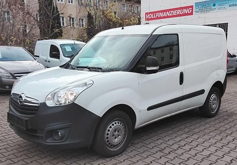 Weiß Gebraucht 2015 Opel Combo | 5.650 € (Fairer Preis) - Bild 1/4