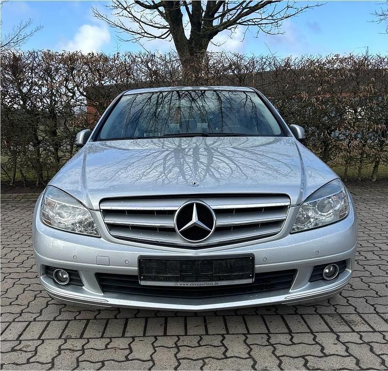 Gebraucht Mercedes C200 Elegance 136 PS (100 kW) 2009 Silber Limousine