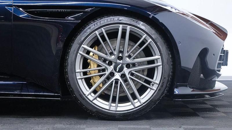 Gebraucht Aston Martin DB12 680 PS (500 kW) 2025 Blau Coupé