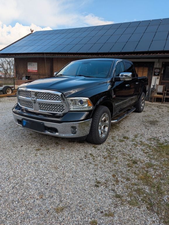 Schwarz Gebraucht 2013 Dodge Ram Abholung | 27.250 € (Guter Preis) - Bild 1/4