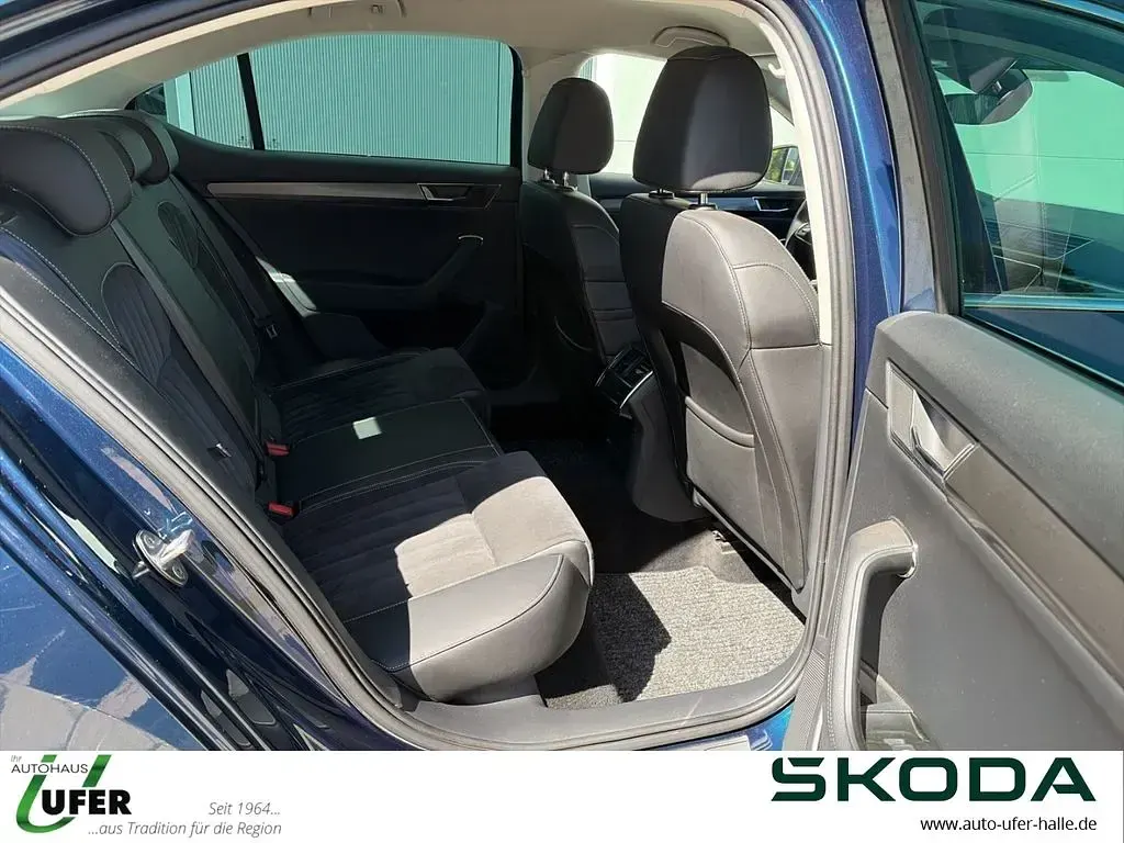 Gebraucht Skoda Superb Style 218 PS (160 kW) 2020 Modra lava/lava blau Limousine