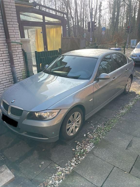 Gebraucht BMW 325 218 PS (160 kW) 2005 Silber Limousine
