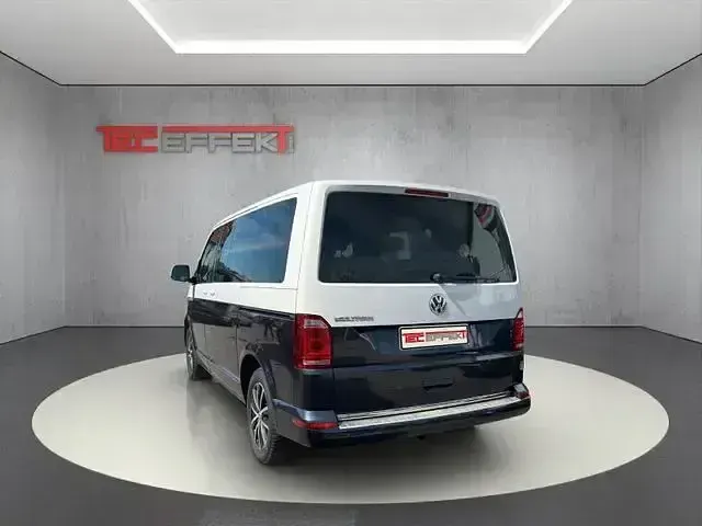 Second-hand VW Multivan Highline 199 CP (146 kW) 2019 Albastru Monovolum