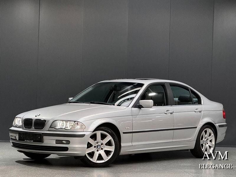 Silber Gebraucht 1998 BMW 323 Sport Line Limousine | 4.900 € (Fairer Preis) - Bild 1/4