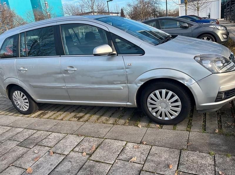 Gebraucht Opel Zafira 150 PS (110 kW) 2006 Silber Van / Kleinbus