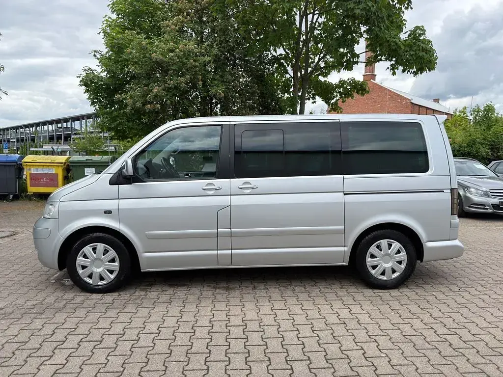 Gebraucht VW T5 131 PS (96 kW) 2006 Silber Van