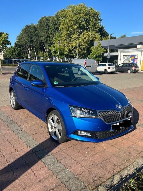 Blau Gebraucht 2019 Skoda Fabia Kleinwagen | 11.450 € (Fairer Preis) - Bild 1/4