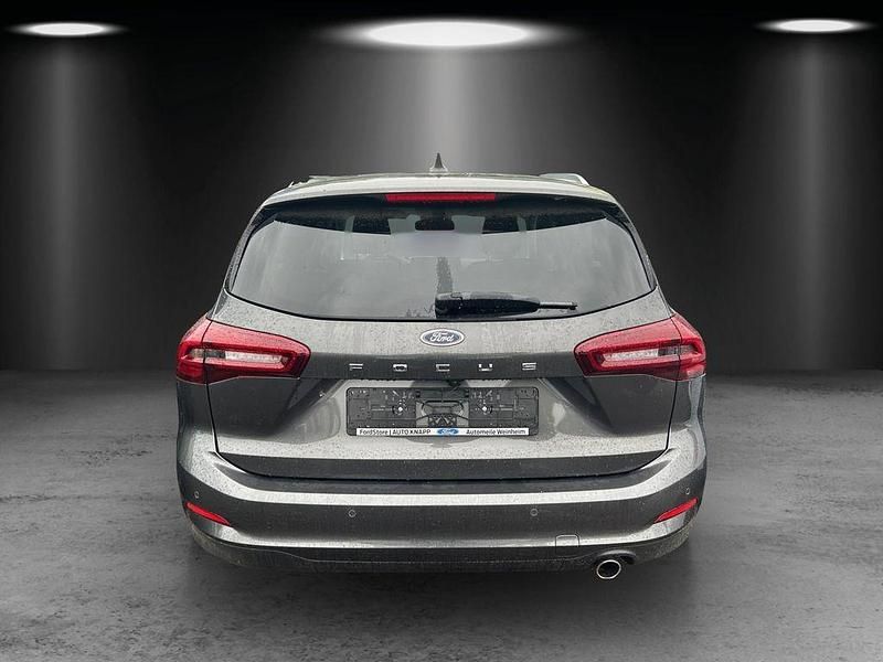 Gebraucht Ford Focus Titanium 125 PS (91 kW) 2025 Grau Limousine