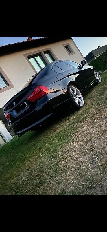 Gebraucht BMW 318 143 PS (105 kW) 2008 Schwarz Limousine