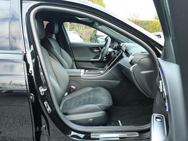 Gebraucht Mercedes C200 AMG 163 PS (119 kW) 2024 Schwarz / obsidianschwarz Kombi