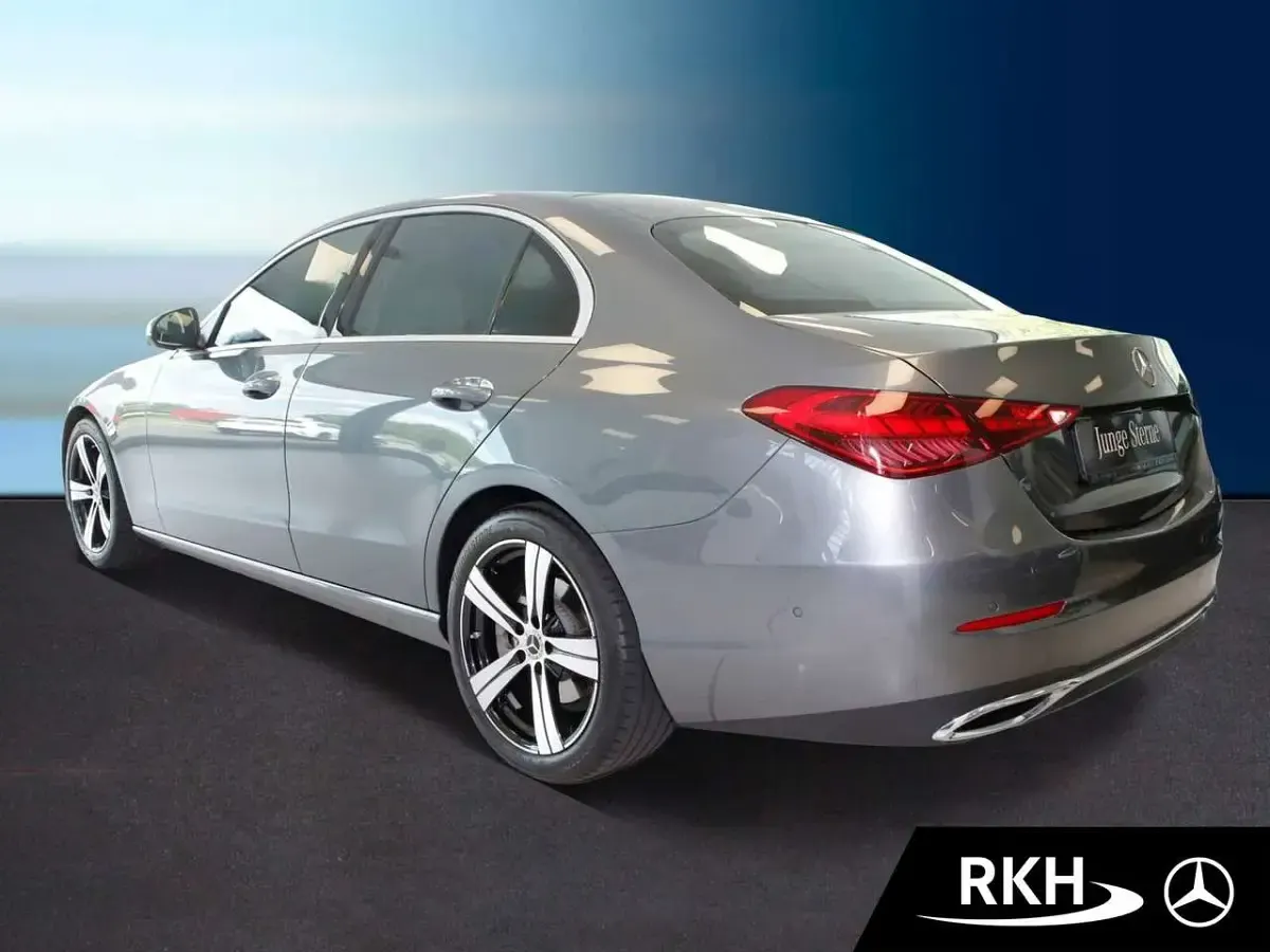 Gebraucht Mercedes C220 Avantgarde 200 PS (147 kW) 2025 Grau Limousine