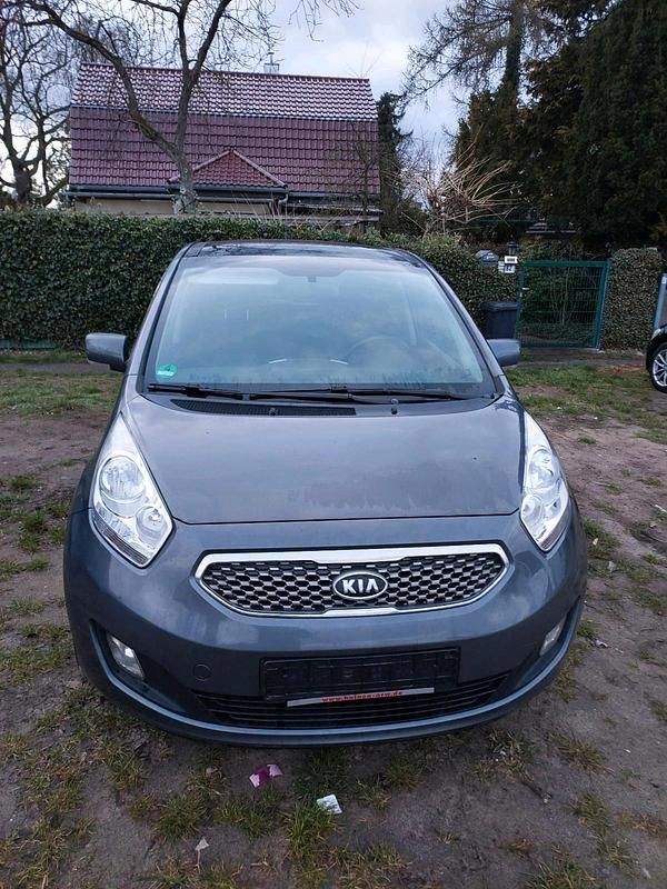 Gebraucht Kia Venga 90 PS (66 kW) 2011 Grau Kleinwagen