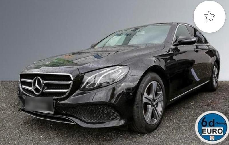 Gebraucht Mercedes E200 Avantgarde 150 PS (110 kW) 2019 Schwarz Limousine