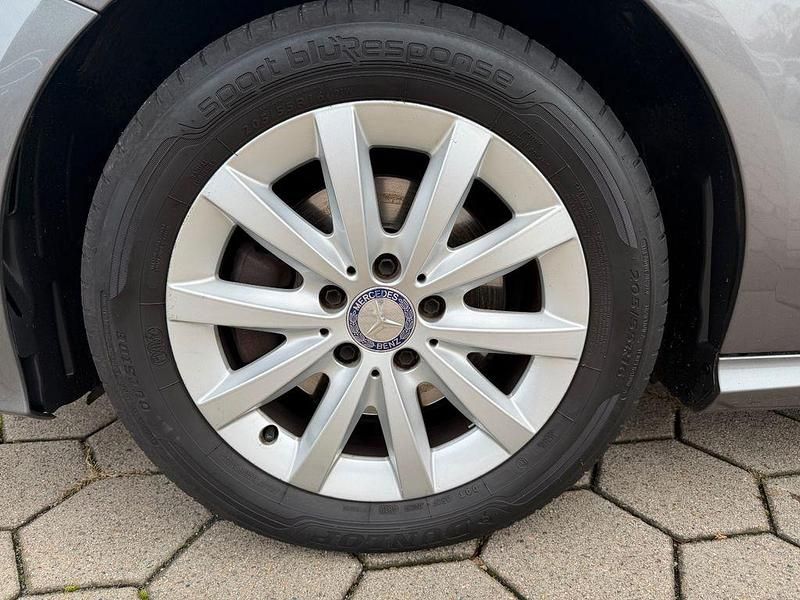 Gebraucht Mercedes B200 156 PS (114 kW) 2014 Grau Van / Kleinbus