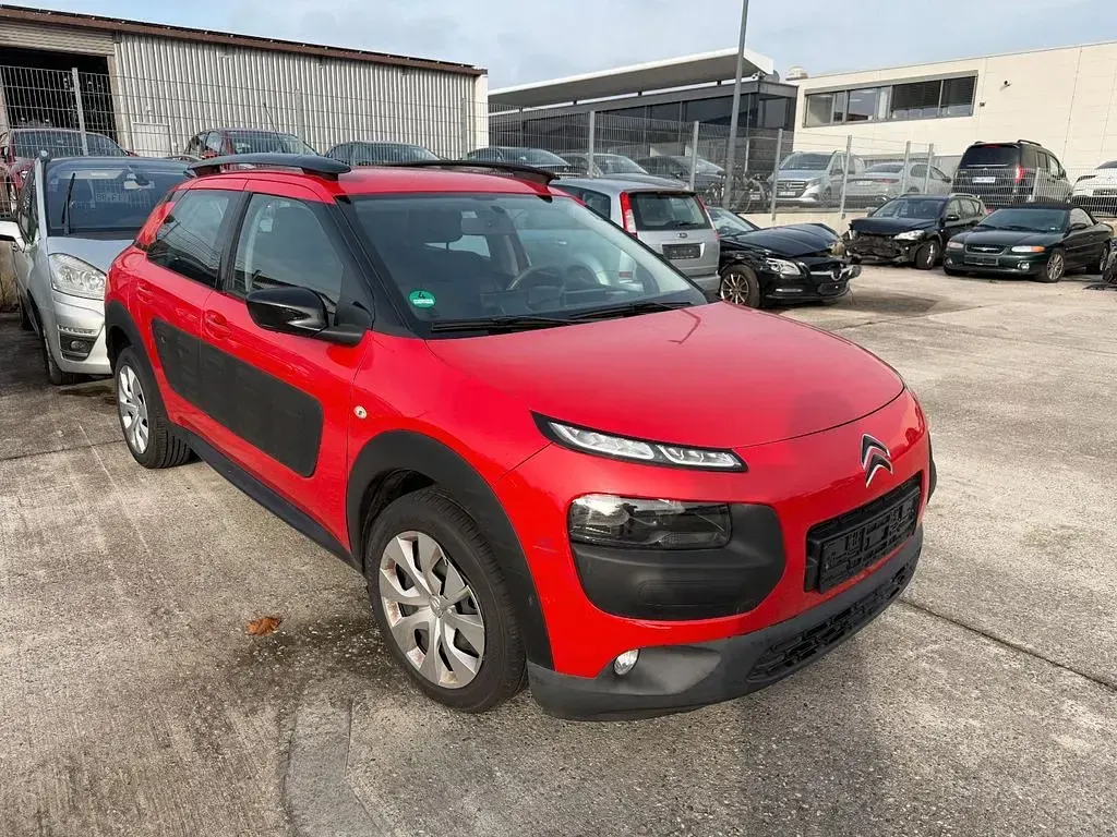 Gebraucht Citroën C4 Feel 82 PS (60 kW) 2015 Rot Limousine