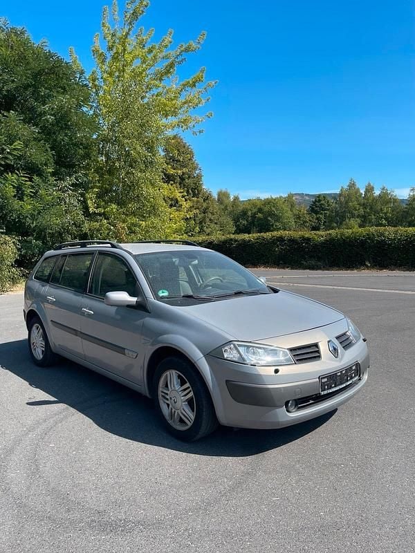 Silber Gebraucht 2005 Renault Mégane GrandTour Kombi | 999 € (Guter Preis) - Bild 1/4