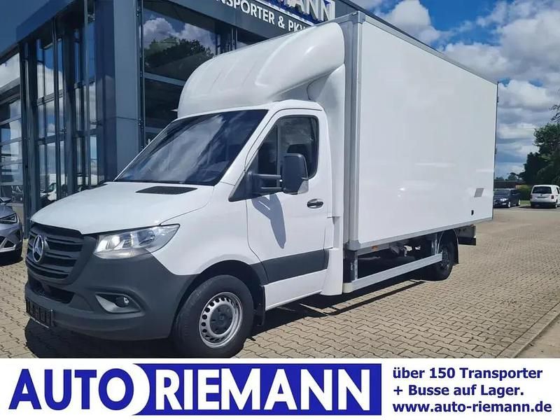 Weiß Gebraucht 2022 Mercedes Sprinter Van | 32.011 € (Etwas zu teuer) - Bild 1/4